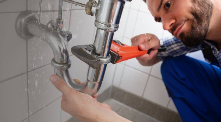 Leaking toilet repair in Lahaina, HI